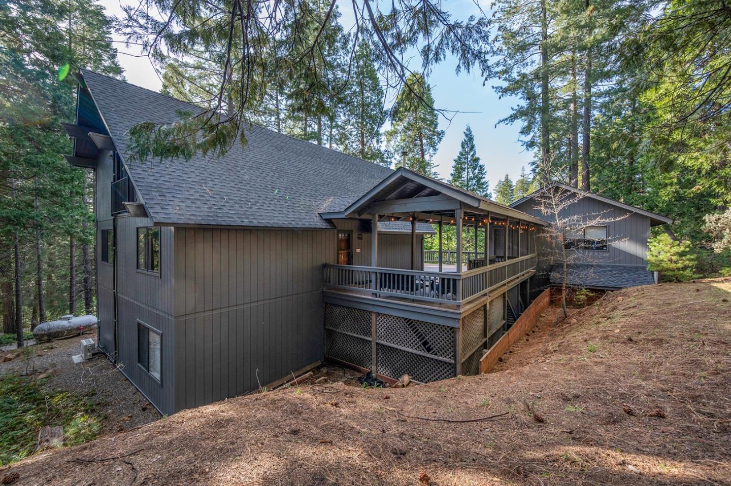 Detail Gallery Image 67 of 70 For 2088 Castlewood Ln #11,  Arnold,  CA 95223 - 4 Beds | 3/1 Baths