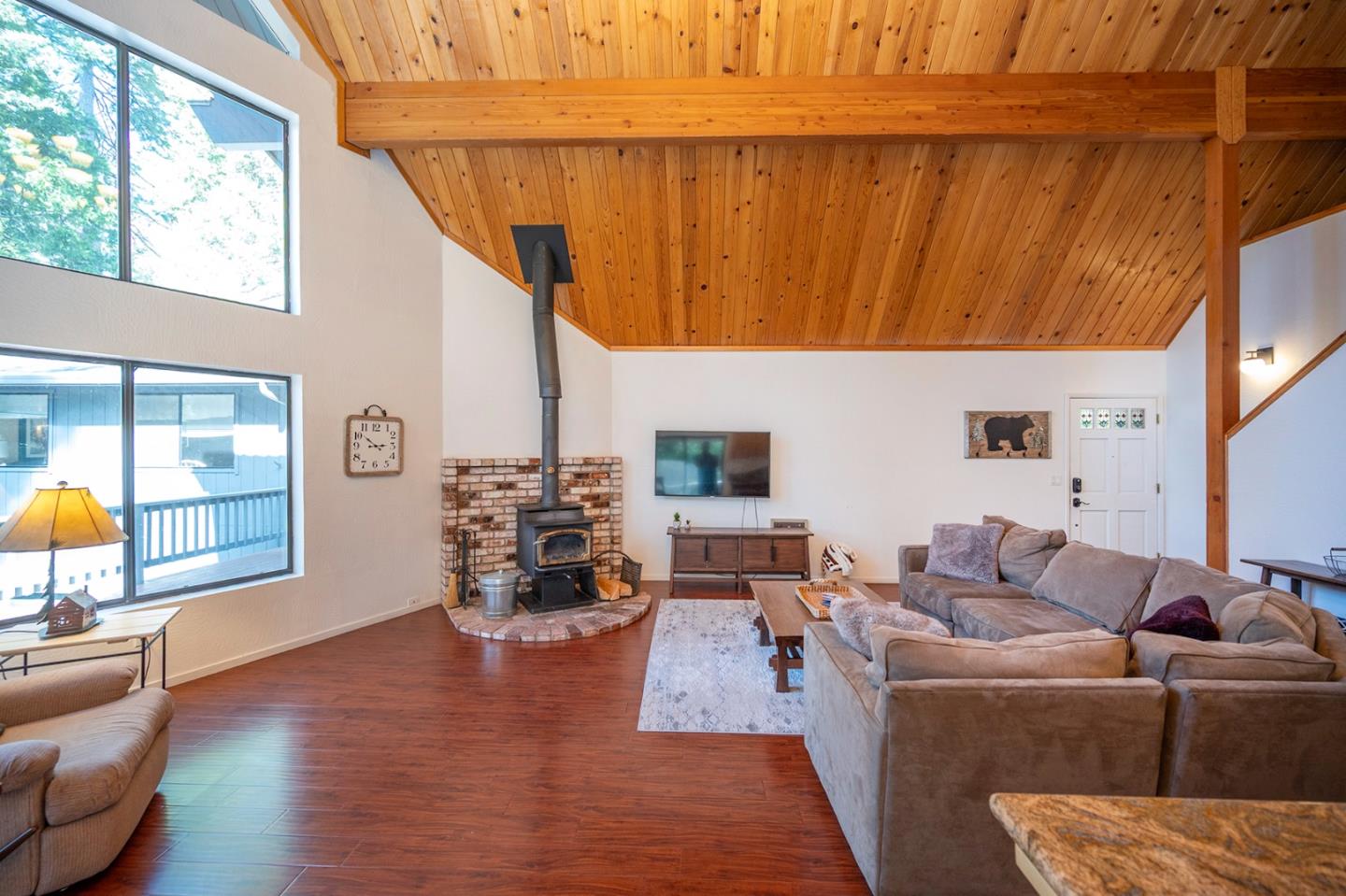 Detail Gallery Image 9 of 70 For 2088 Castlewood Ln #11,  Arnold,  CA 95223 - 4 Beds | 3/1 Baths