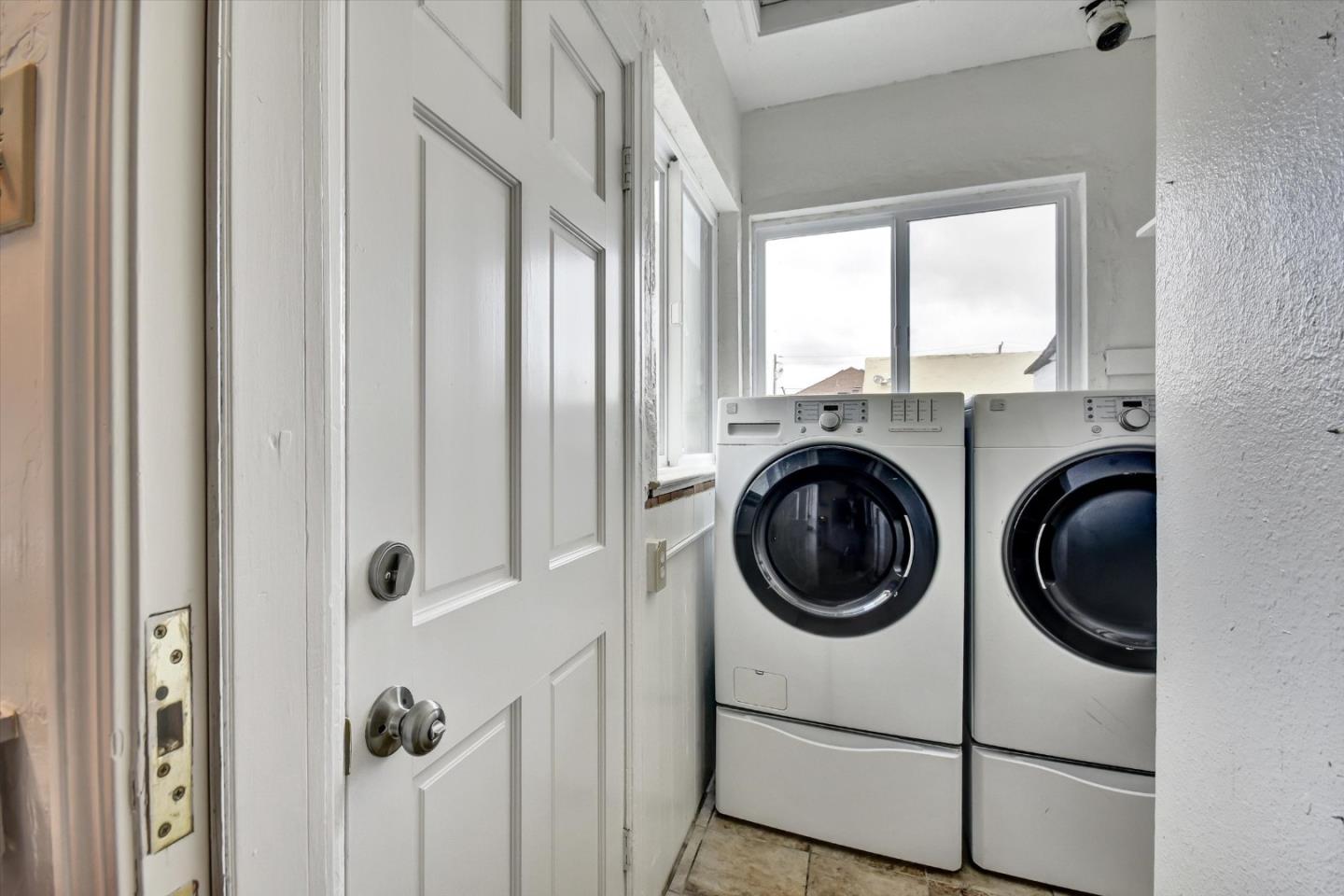 Detail Gallery Image 15 of 33 For 325 Capitol St, Salinas,  CA 93901 - 3 Beds | 1 Baths