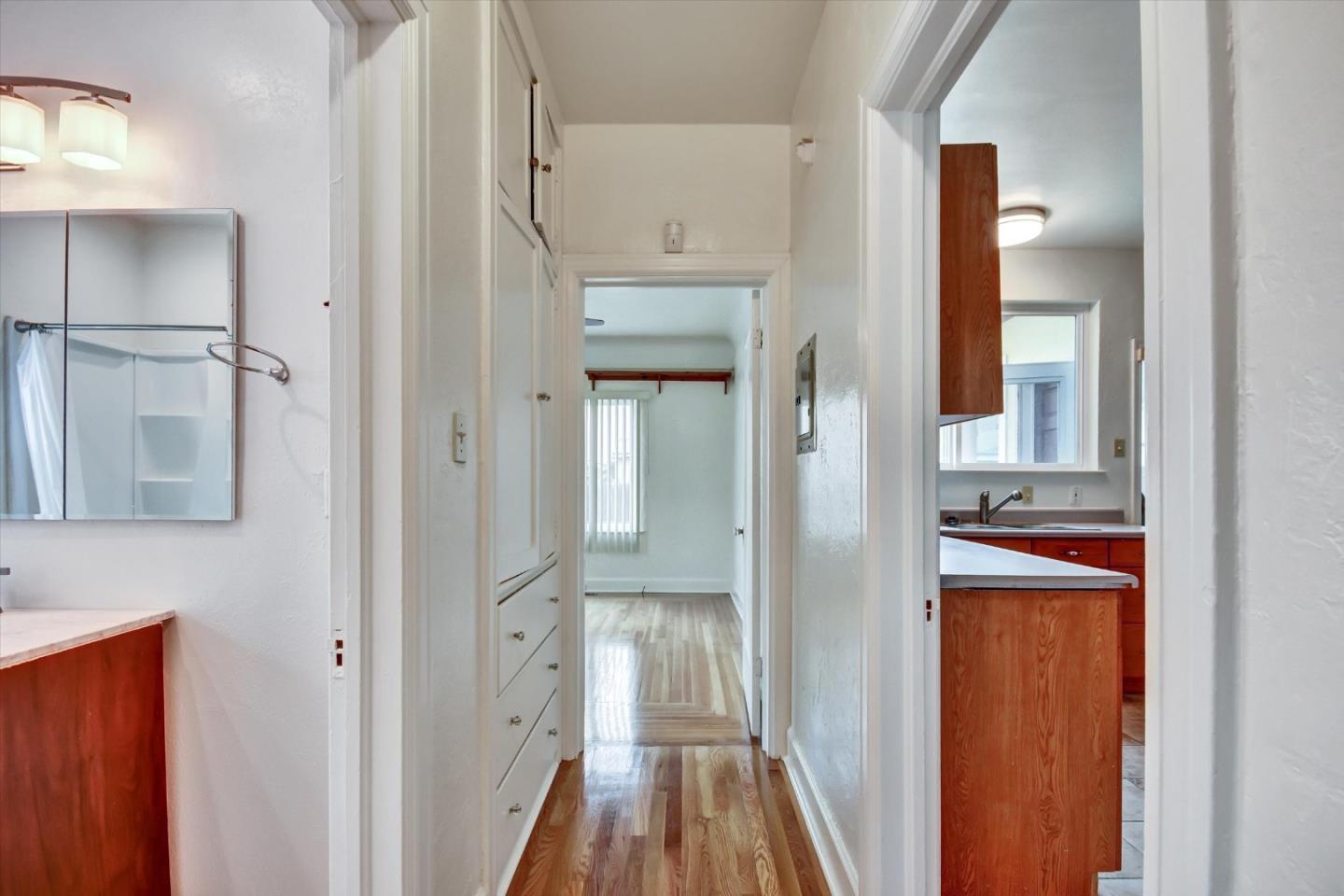 Detail Gallery Image 22 of 33 For 325 Capitol St, Salinas,  CA 93901 - 3 Beds | 1 Baths