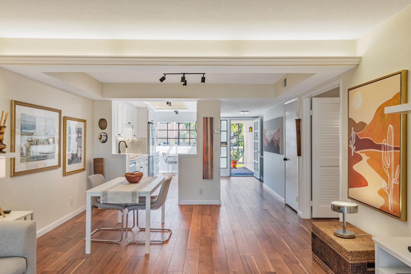 Detail Gallery Image 13 of 42 For 5351 Cribari Dell, San Jose,  CA 95135 - 2 Beds | 2 Baths