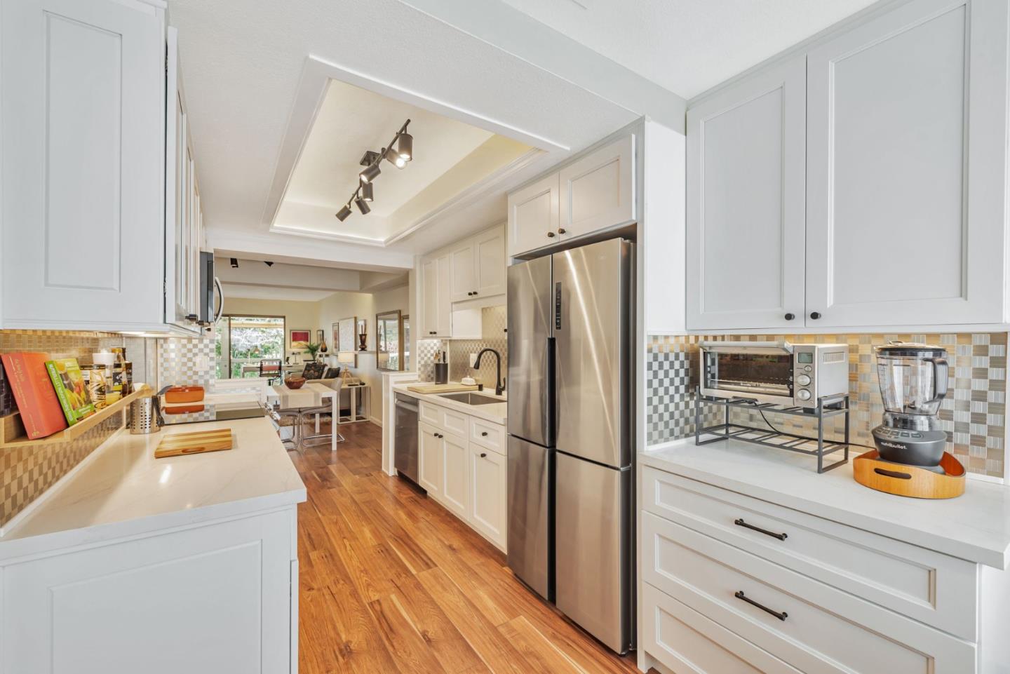 Detail Gallery Image 3 of 42 For 5351 Cribari Dell, San Jose,  CA 95135 - 2 Beds | 2 Baths