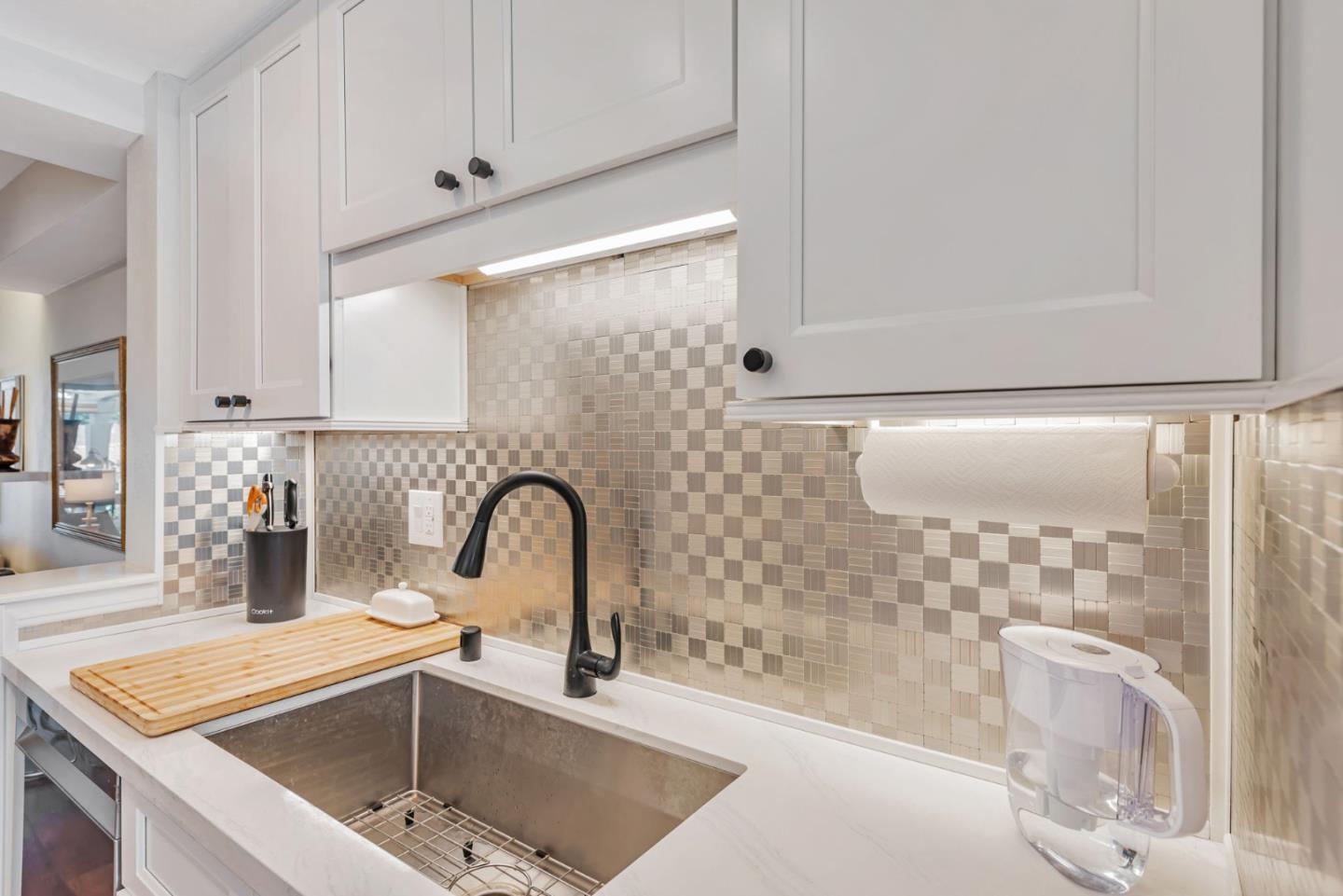 Detail Gallery Image 5 of 42 For 5351 Cribari Dell, San Jose,  CA 95135 - 2 Beds | 2 Baths