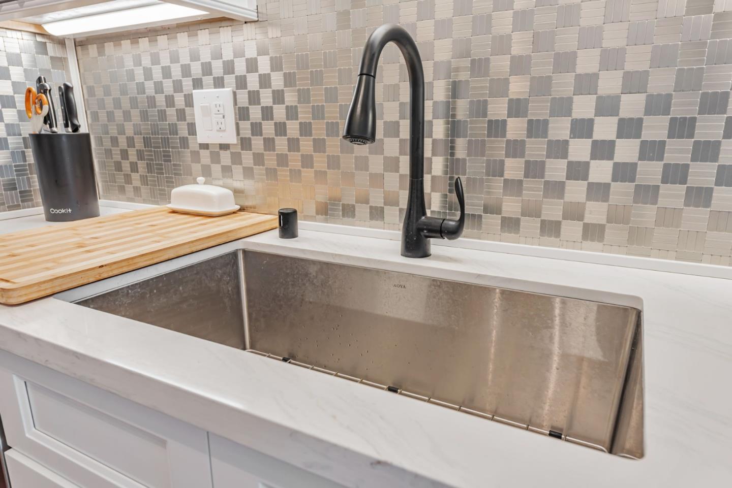 Detail Gallery Image 7 of 42 For 5351 Cribari Dell, San Jose,  CA 95135 - 2 Beds | 2 Baths