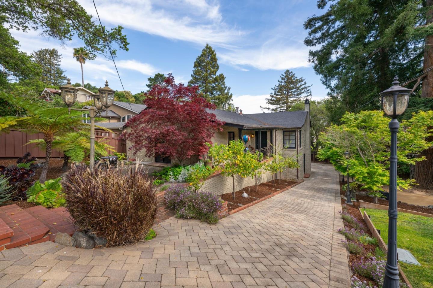 Detail Gallery Image 28 of 53 For 2205 &2207 Semeria Ave, Belmont,  CA 94002 - 4 Beds | 2/1 Baths