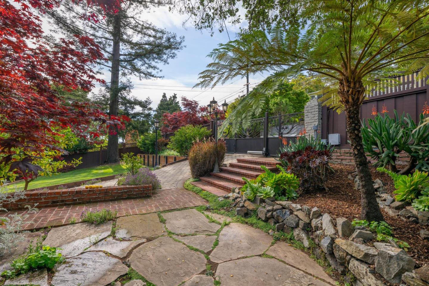 Detail Gallery Image 32 of 53 For 2205 &2207 Semeria Ave, Belmont,  CA 94002 - 4 Beds | 2/1 Baths