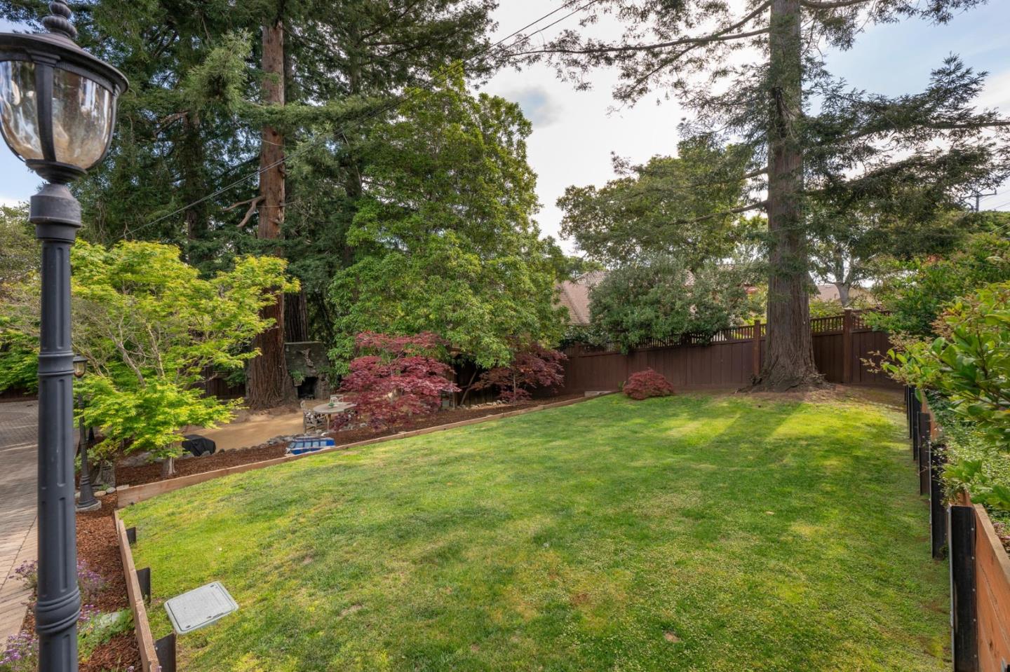 Detail Gallery Image 33 of 53 For 2205 &2207 Semeria Ave, Belmont,  CA 94002 - 4 Beds | 2/1 Baths