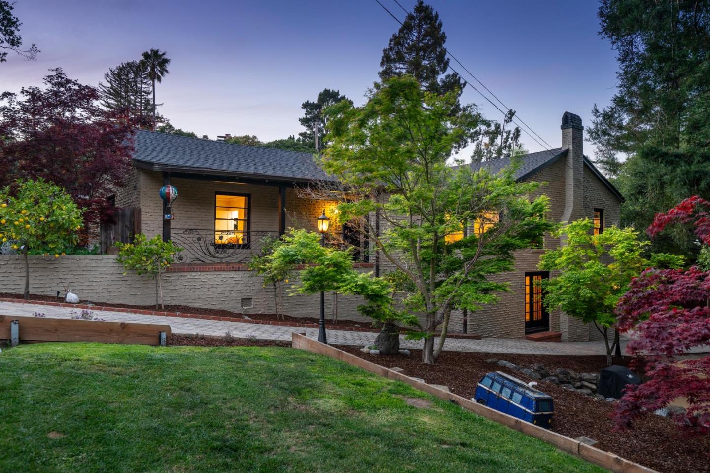 Detail Gallery Image 43 of 53 For 2205 &2207 Semeria Ave, Belmont,  CA 94002 - 4 Beds | 2/1 Baths