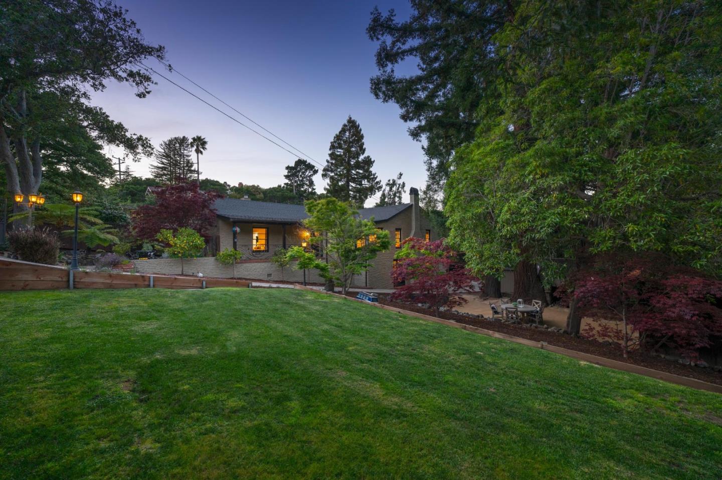 Detail Gallery Image 44 of 53 For 2205 &2207 Semeria Ave, Belmont,  CA 94002 - 4 Beds | 2/1 Baths