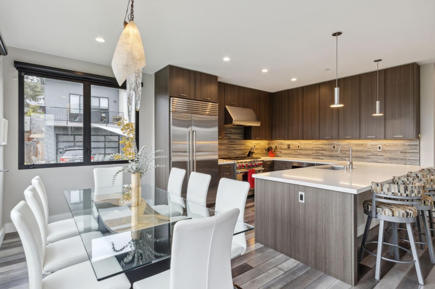 Detail Gallery Image 10 of 42 For 80 Gateway Ct, San Carlos,  CA 94070 - 3 Beds | 3/1 Baths