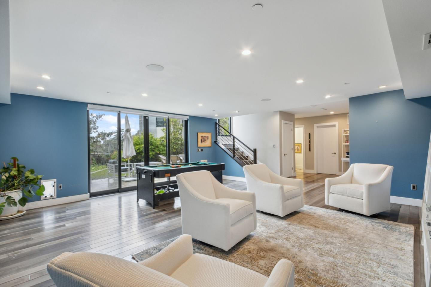 Detail Gallery Image 13 of 42 For 80 Gateway Ct, San Carlos,  CA 94070 - 3 Beds | 3/1 Baths