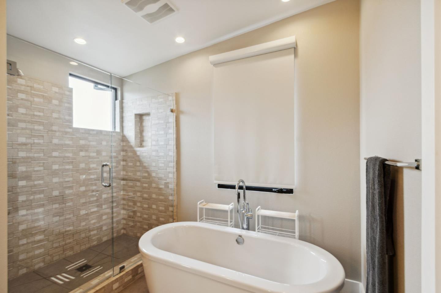 Detail Gallery Image 19 of 42 For 80 Gateway Ct, San Carlos,  CA 94070 - 3 Beds | 3/1 Baths