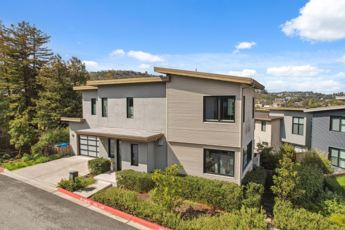 Detail Gallery Image 2 of 42 For 80 Gateway Ct, San Carlos,  CA 94070 - 3 Beds | 3/1 Baths