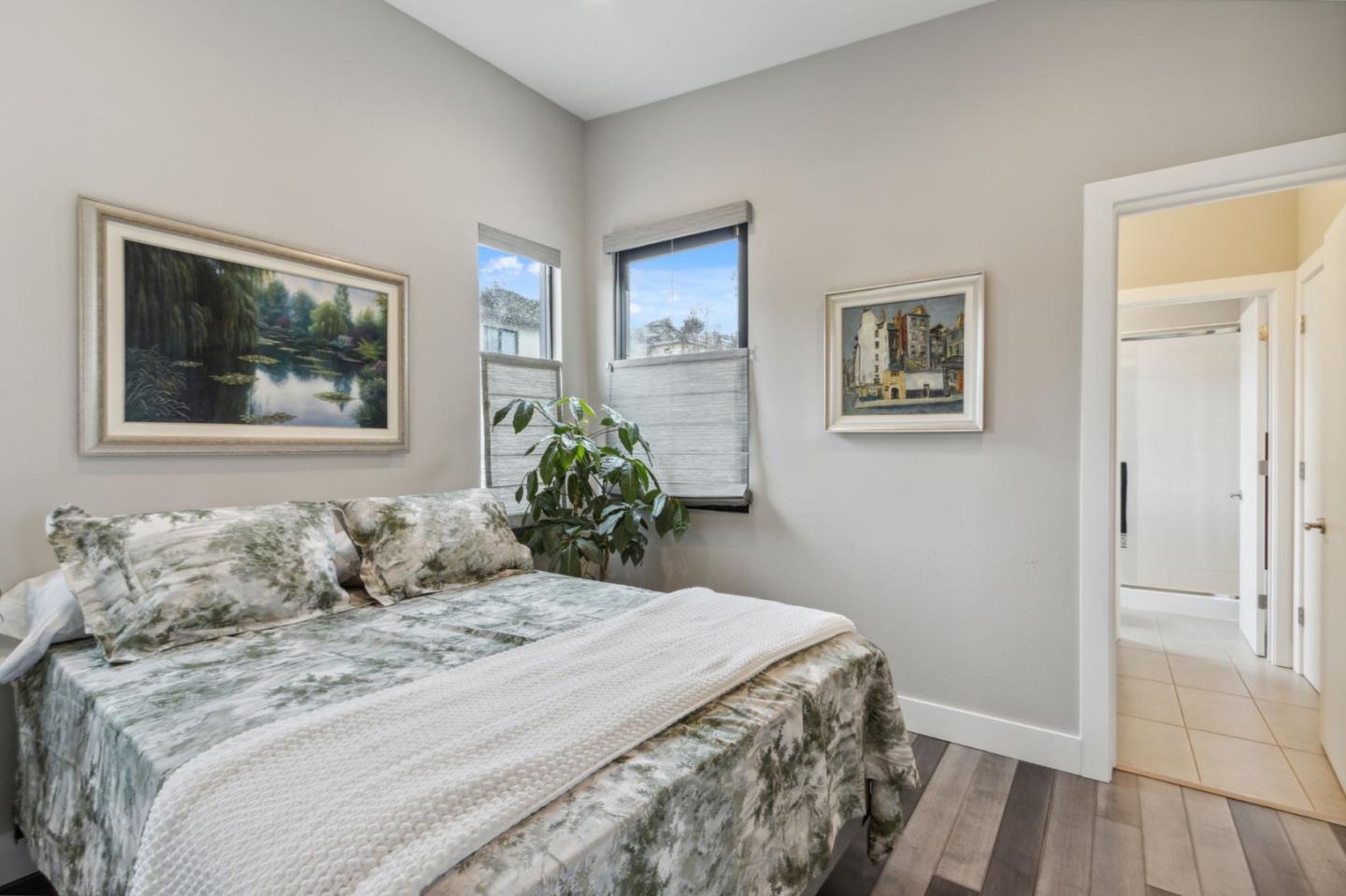 Detail Gallery Image 20 of 42 For 80 Gateway Ct, San Carlos,  CA 94070 - 3 Beds | 3/1 Baths