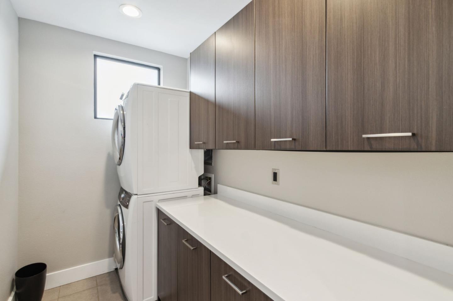 Detail Gallery Image 26 of 42 For 80 Gateway Ct, San Carlos,  CA 94070 - 3 Beds | 3/1 Baths