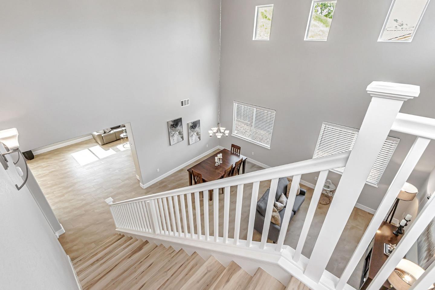 Detail Gallery Image 34 of 88 For 9561 Rancho Hills Dr, Gilroy,  CA 95020 - 5 Beds | 3 Baths