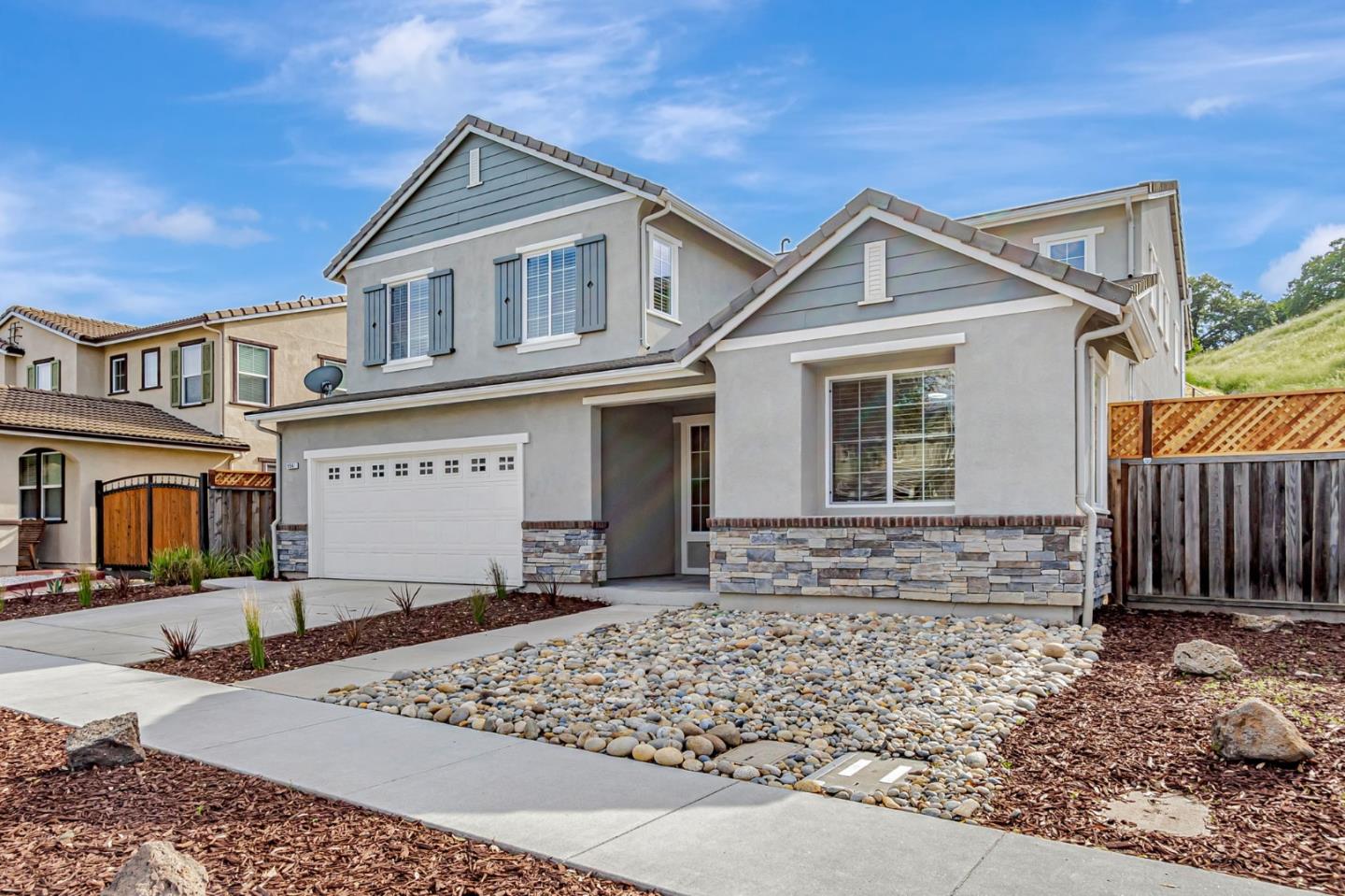 Detail Gallery Image 4 of 88 For 9561 Rancho Hills Dr, Gilroy,  CA 95020 - 5 Beds | 3 Baths