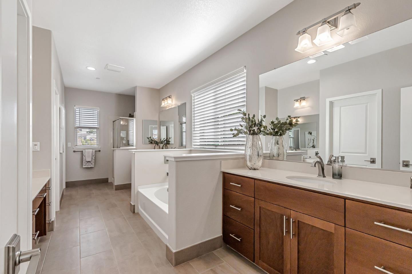 Detail Gallery Image 49 of 88 For 9561 Rancho Hills Dr, Gilroy,  CA 95020 - 5 Beds | 3 Baths