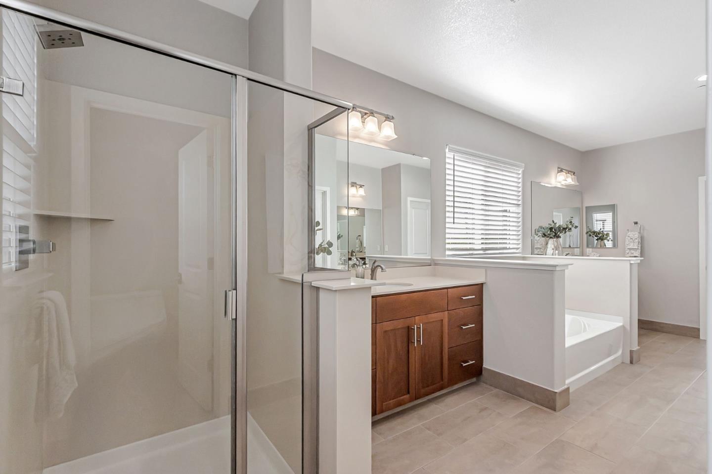 Detail Gallery Image 50 of 88 For 9561 Rancho Hills Dr, Gilroy,  CA 95020 - 5 Beds | 3 Baths