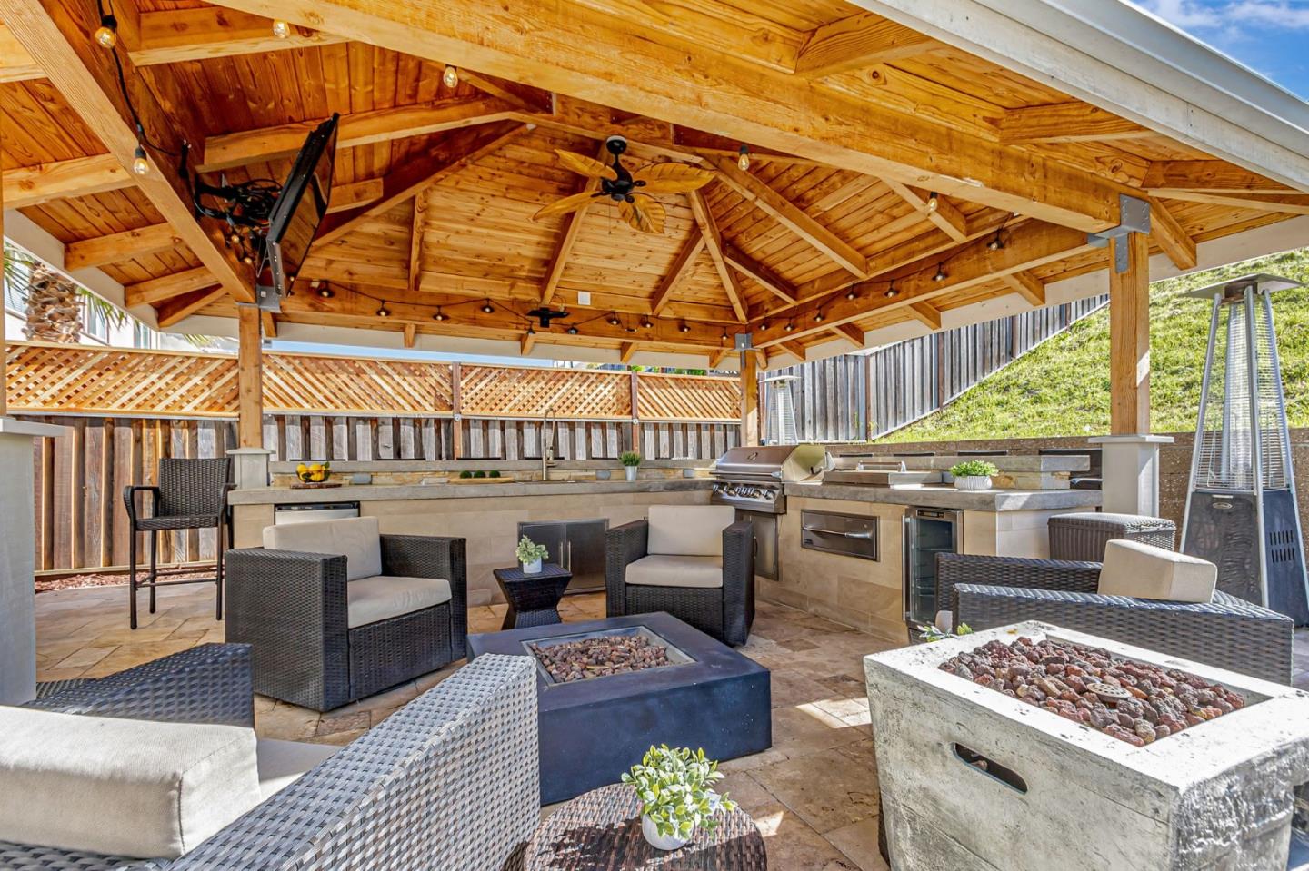 Detail Gallery Image 58 of 88 For 9561 Rancho Hills Dr, Gilroy,  CA 95020 - 5 Beds | 3 Baths