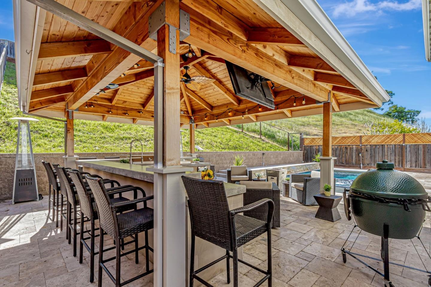 Detail Gallery Image 62 of 88 For 9561 Rancho Hills Dr, Gilroy,  CA 95020 - 5 Beds | 3 Baths
