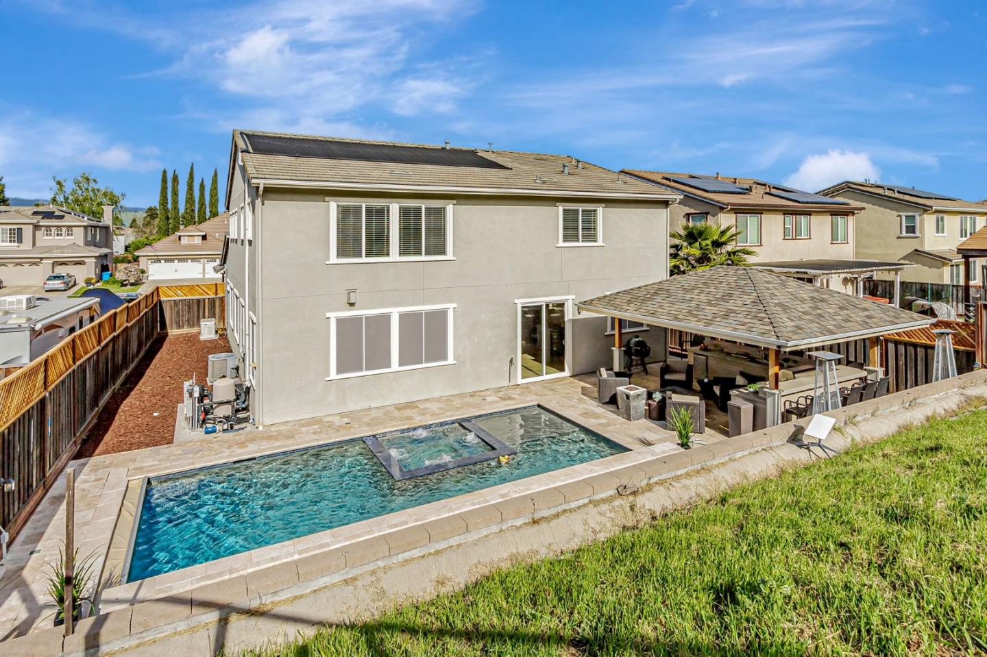 Detail Gallery Image 67 of 88 For 9561 Rancho Hills Dr, Gilroy,  CA 95020 - 5 Beds | 3 Baths