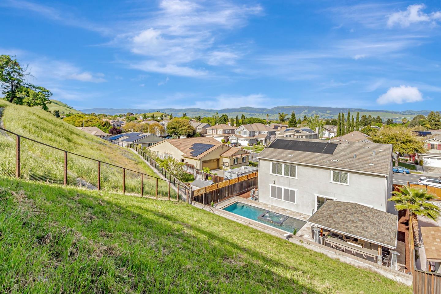 Detail Gallery Image 69 of 88 For 9561 Rancho Hills Dr, Gilroy,  CA 95020 - 5 Beds | 3 Baths