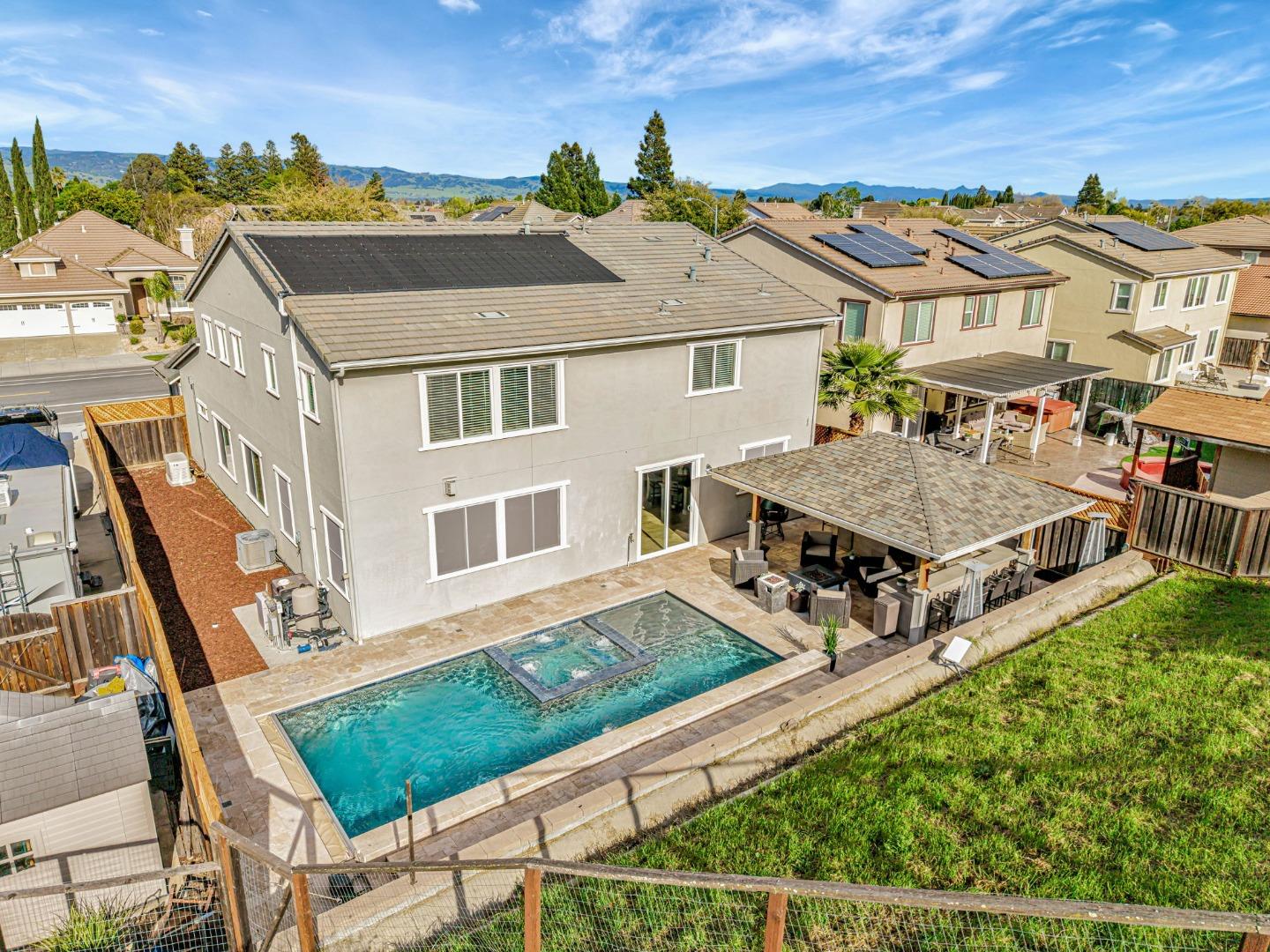 Detail Gallery Image 83 of 88 For 9561 Rancho Hills Dr, Gilroy,  CA 95020 - 5 Beds | 3 Baths