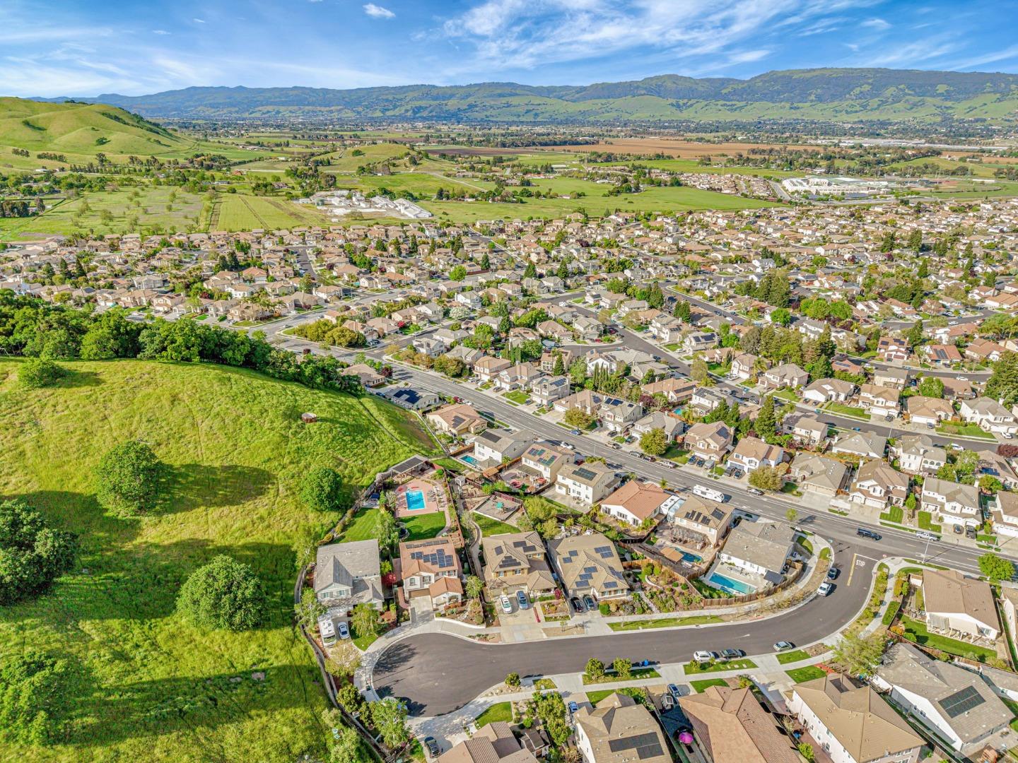Detail Gallery Image 84 of 88 For 9561 Rancho Hills Dr, Gilroy,  CA 95020 - 5 Beds | 3 Baths