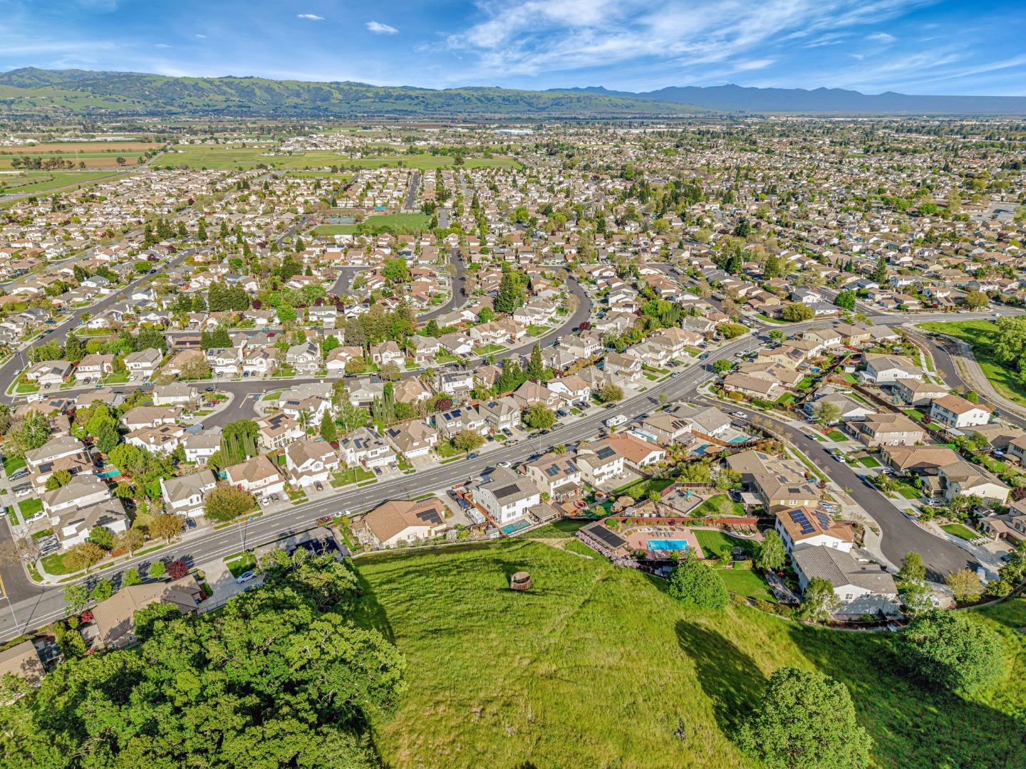 Detail Gallery Image 86 of 88 For 9561 Rancho Hills Dr, Gilroy,  CA 95020 - 5 Beds | 3 Baths