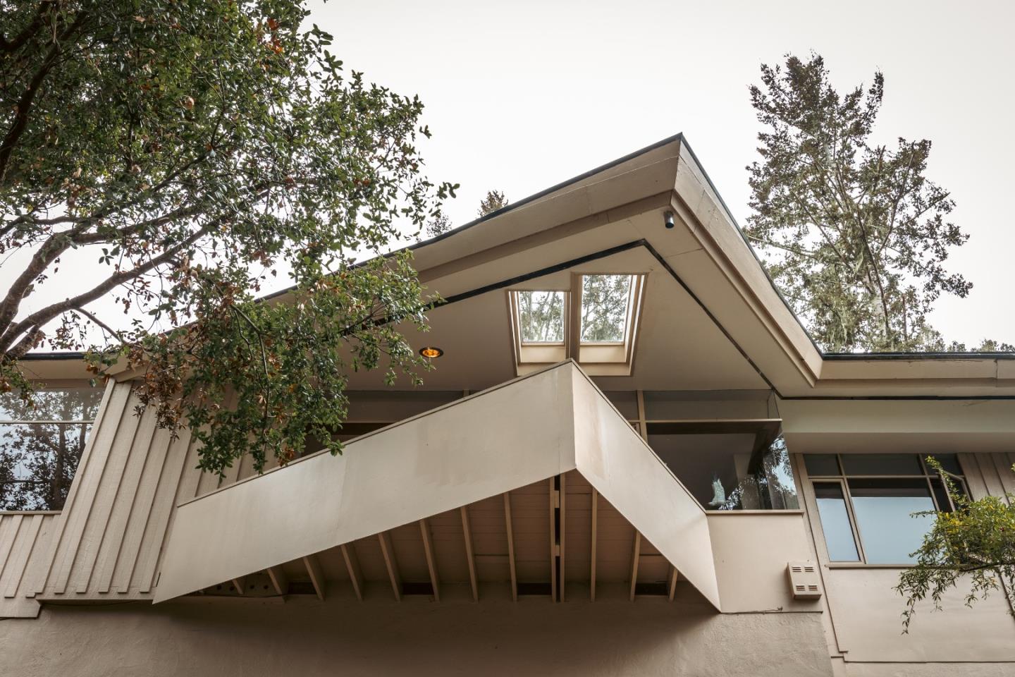 Detail Gallery Image 21 of 37 For 2020 Wallace Ave, Aptos,  CA 95003 - 3 Beds | 2 Baths