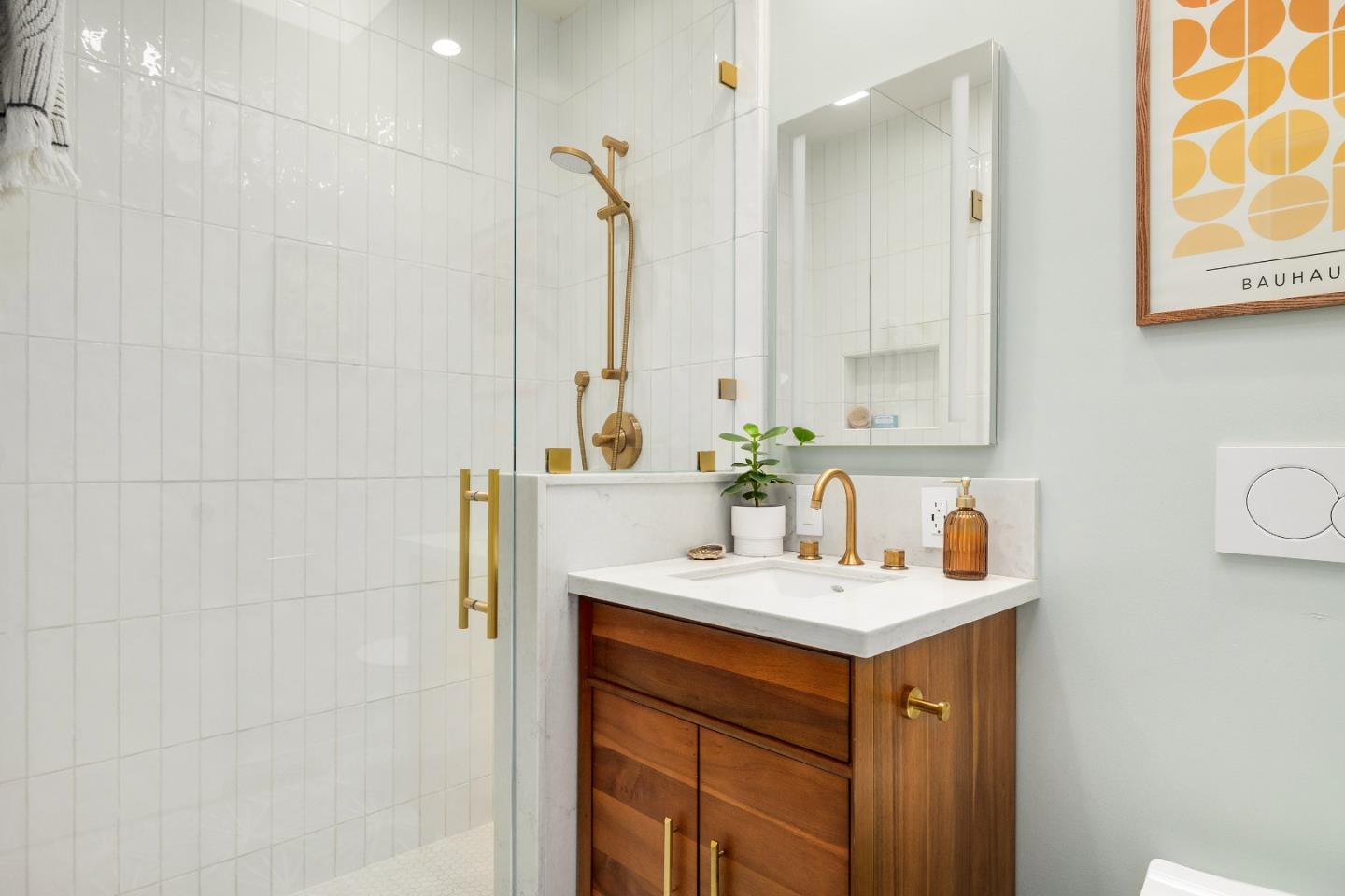 Detail Gallery Image 27 of 37 For 2020 Wallace Ave, Aptos,  CA 95003 - 3 Beds | 2 Baths