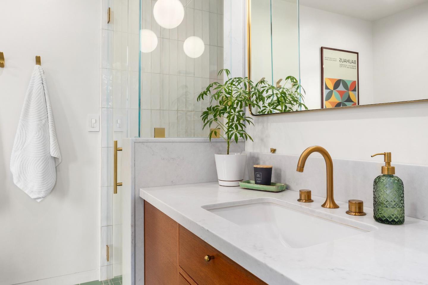 Detail Gallery Image 31 of 37 For 2020 Wallace Ave, Aptos,  CA 95003 - 3 Beds | 2 Baths