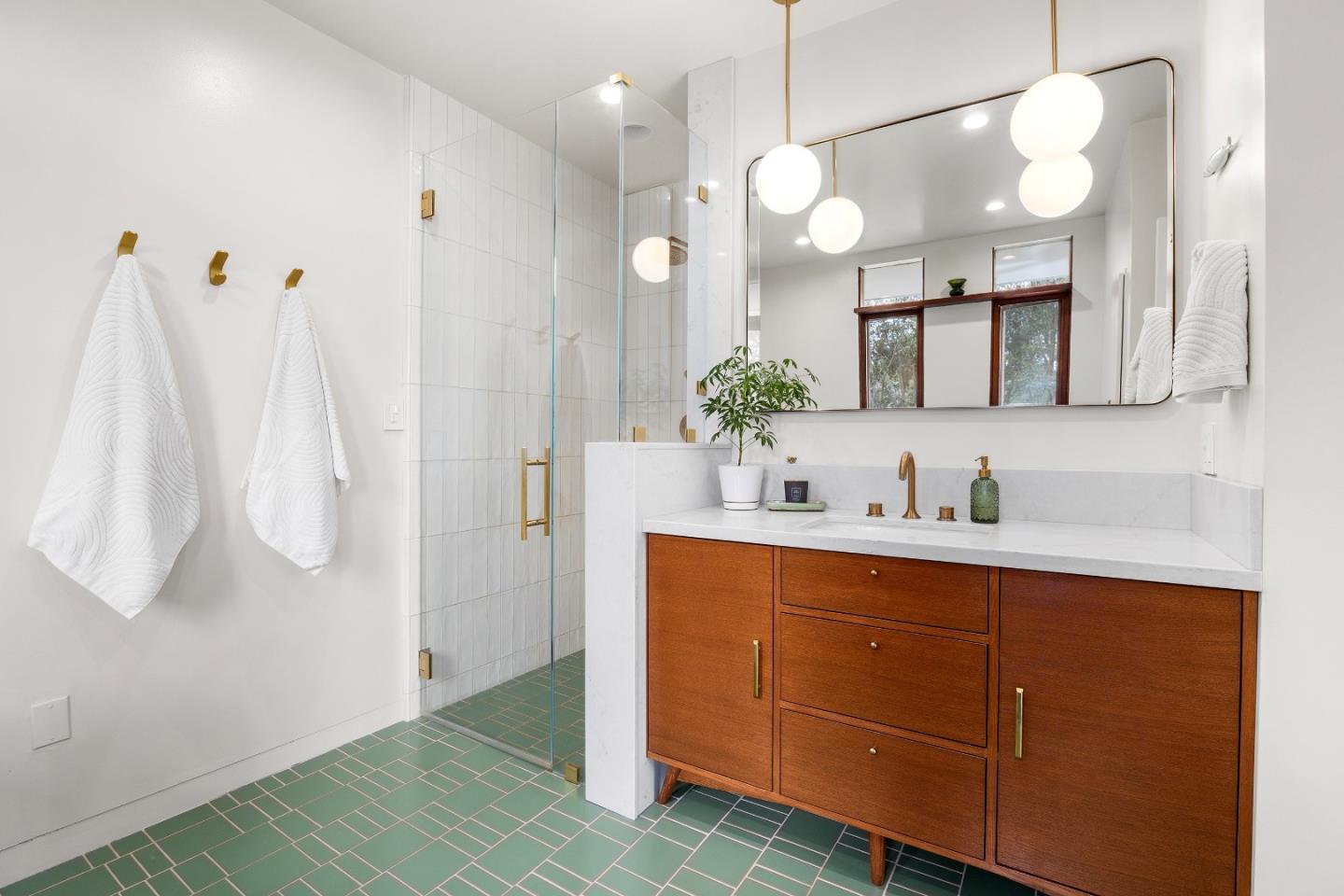 Detail Gallery Image 33 of 37 For 2020 Wallace Ave, Aptos,  CA 95003 - 3 Beds | 2 Baths