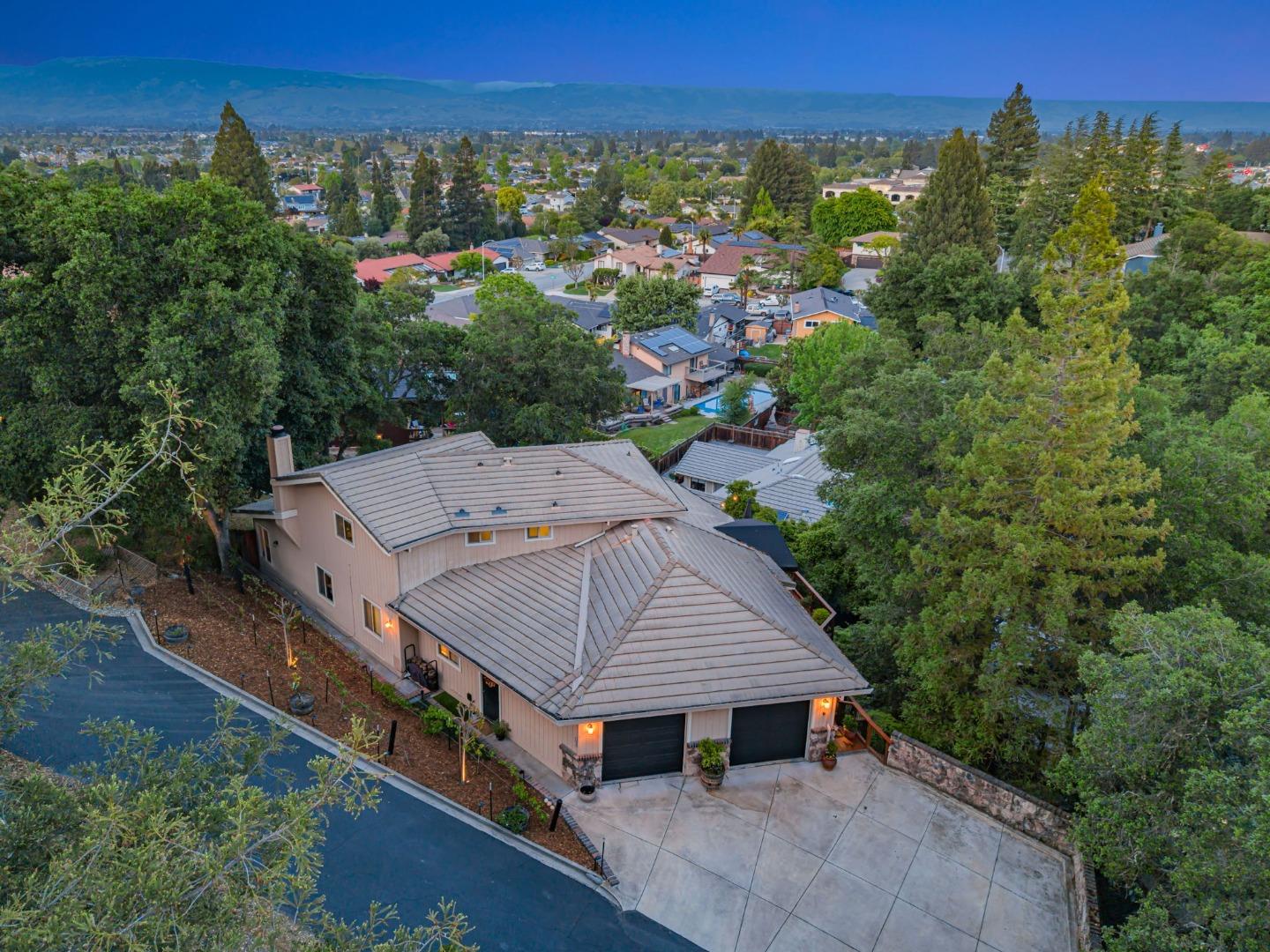 Detail Gallery Image 85 of 129 For 1737 Hecker Pass Rd, Gilroy,  CA 95020 - 5 Beds | 3/1 Baths
