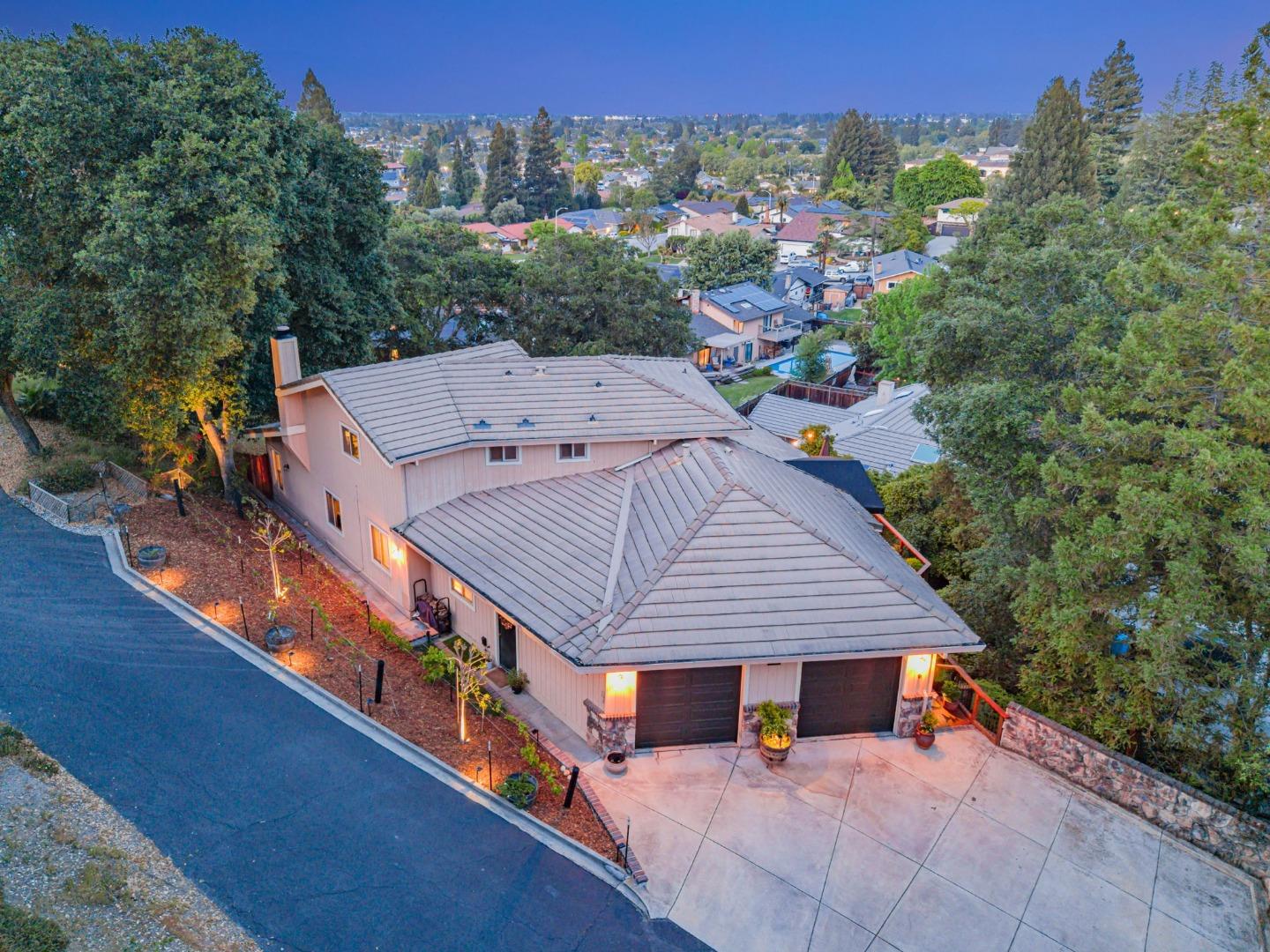 Detail Gallery Image 99 of 129 For 1737 Hecker Pass Rd, Gilroy,  CA 95020 - 5 Beds | 3/1 Baths