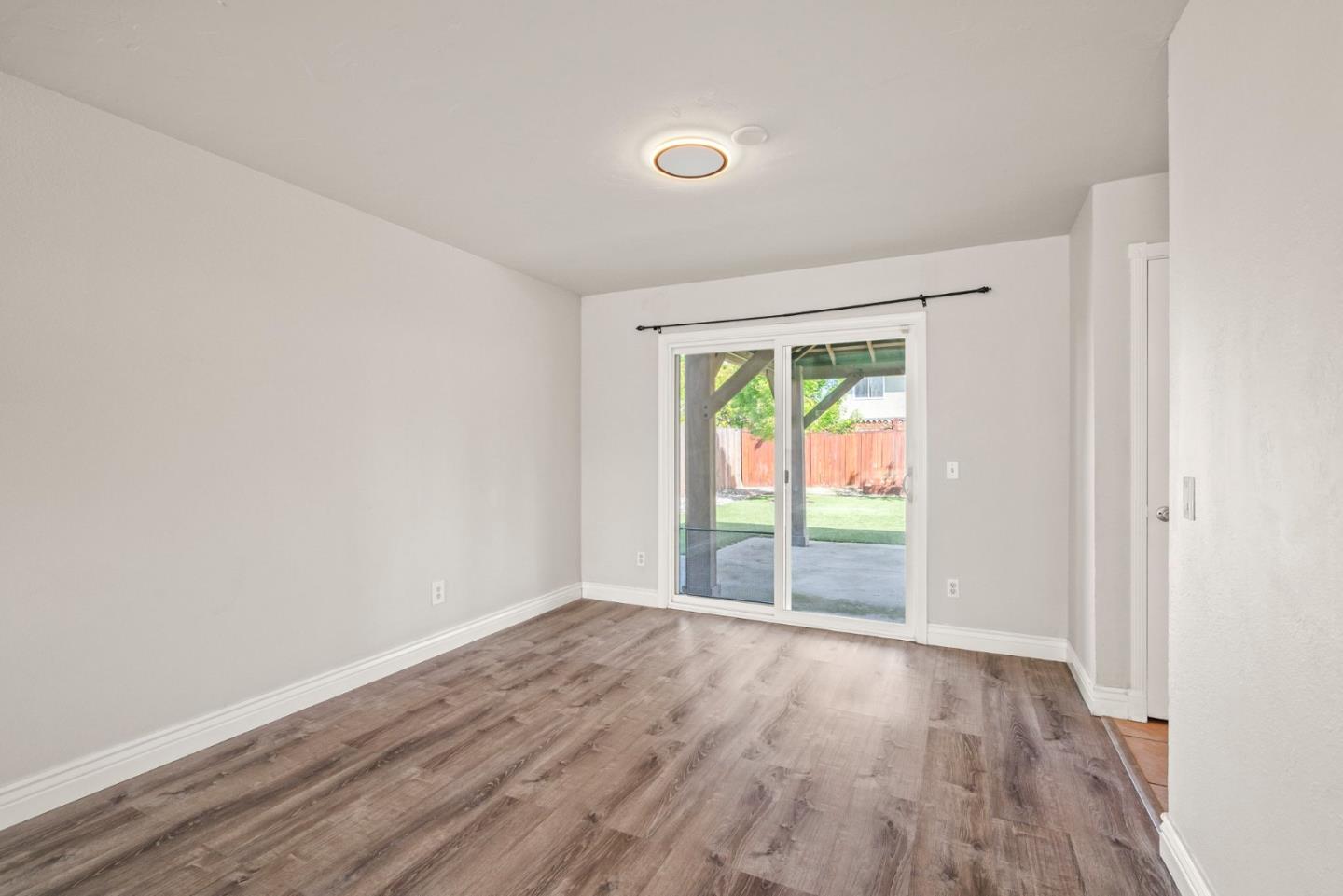 Detail Gallery Image 10 of 37 For 3596 Binghamton Dr, Sacramento,  CA 95834 - 4 Beds | 2/1 Baths