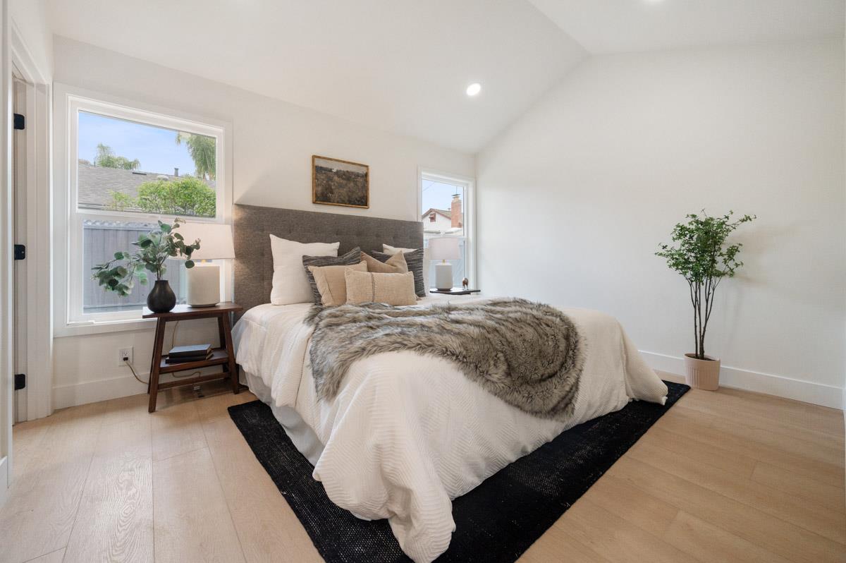 Detail Gallery Image 21 of 42 For 3145 Woodcrest Dr, San Jose,  CA 95118 - 3 Beds | 3 Baths