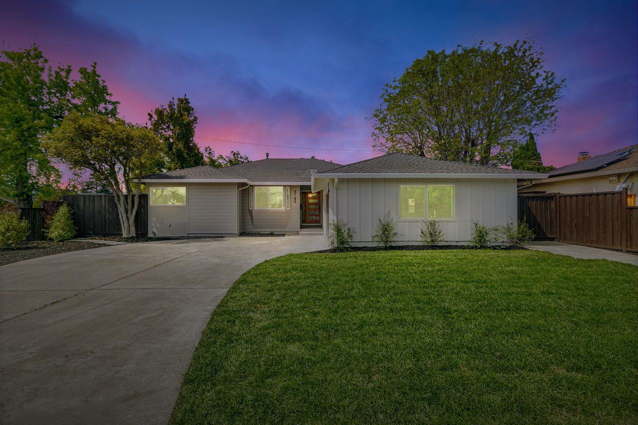 Detail Gallery Image 37 of 42 For 3145 Woodcrest Dr, San Jose,  CA 95118 - 3 Beds | 3 Baths
