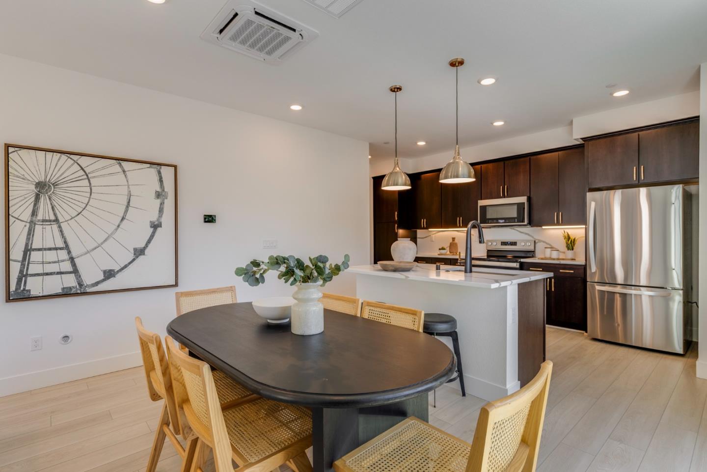 Detail Gallery Image 18 of 29 For 2013 Worthington Cir, Santa Clara,  CA 95050 - 3 Beds | 3/1 Baths