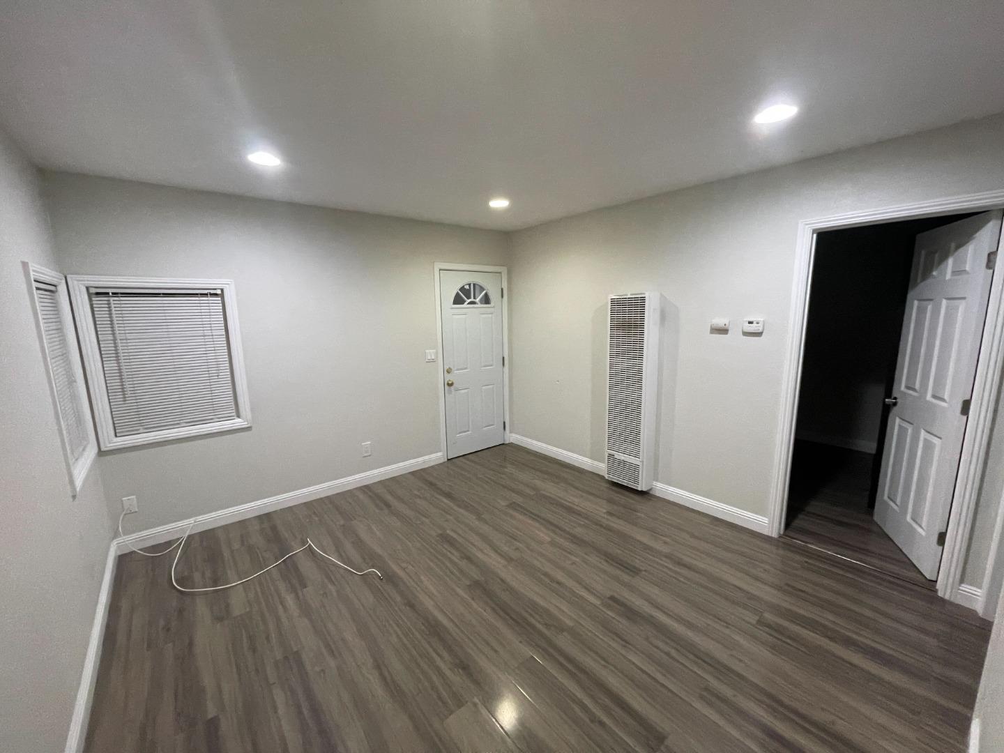 Detail Gallery Image 5 of 8 For 17204 Rogerio St, Hayward,  CA 94541 - 1 Beds | 1 Baths
