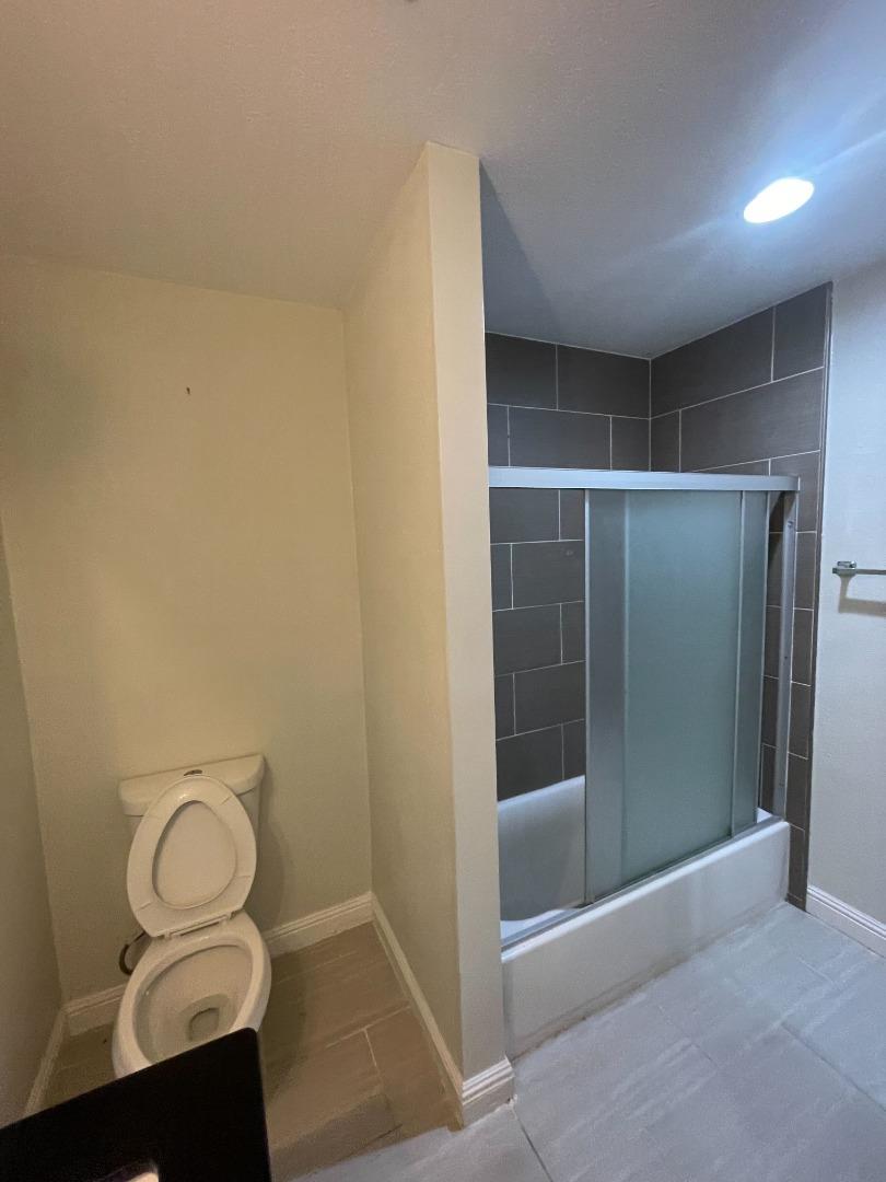 Detail Gallery Image 7 of 8 For 17204 Rogerio St, Hayward,  CA 94541 - 1 Beds | 1 Baths