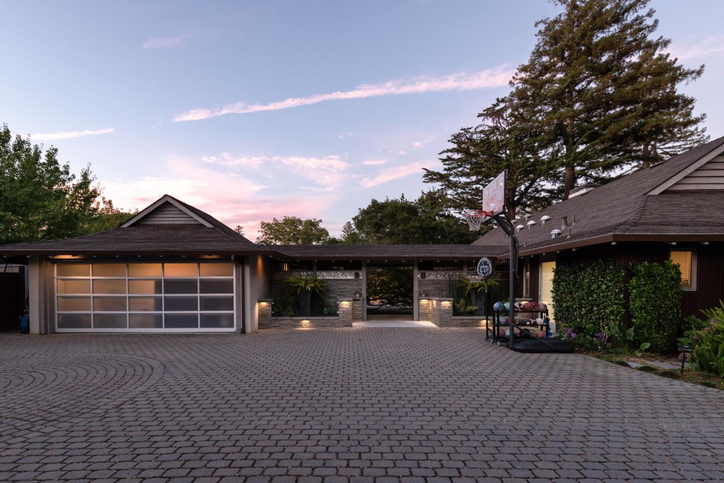 Detail Gallery Image 2 of 29 For 1850 Brookvale Rd, Hillsborough,  CA 94010 - 5 Beds | 4/1 Baths