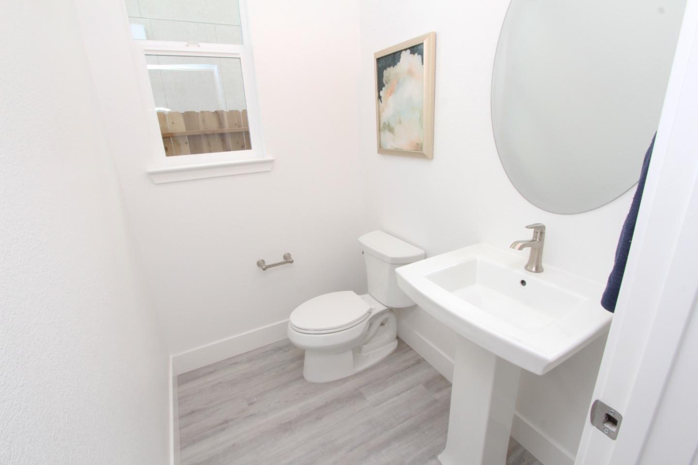Detail Gallery Image 7 of 18 For 1163 Scout Peak Way #14-10,  Hollister,  CA 95023 - 3 Beds | 2/1 Baths