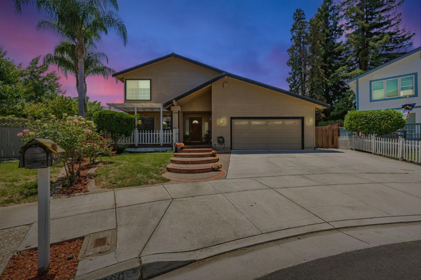 Detail Gallery Image 2 of 81 For 1298 Hersman Dr, Gilroy,  CA 95020 - 4 Beds | 2/1 Baths