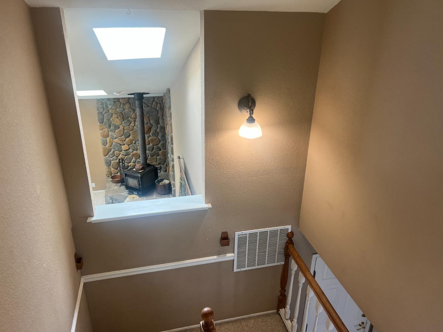 Detail Gallery Image 29 of 81 For 1298 Hersman Dr, Gilroy,  CA 95020 - 4 Beds | 2/1 Baths