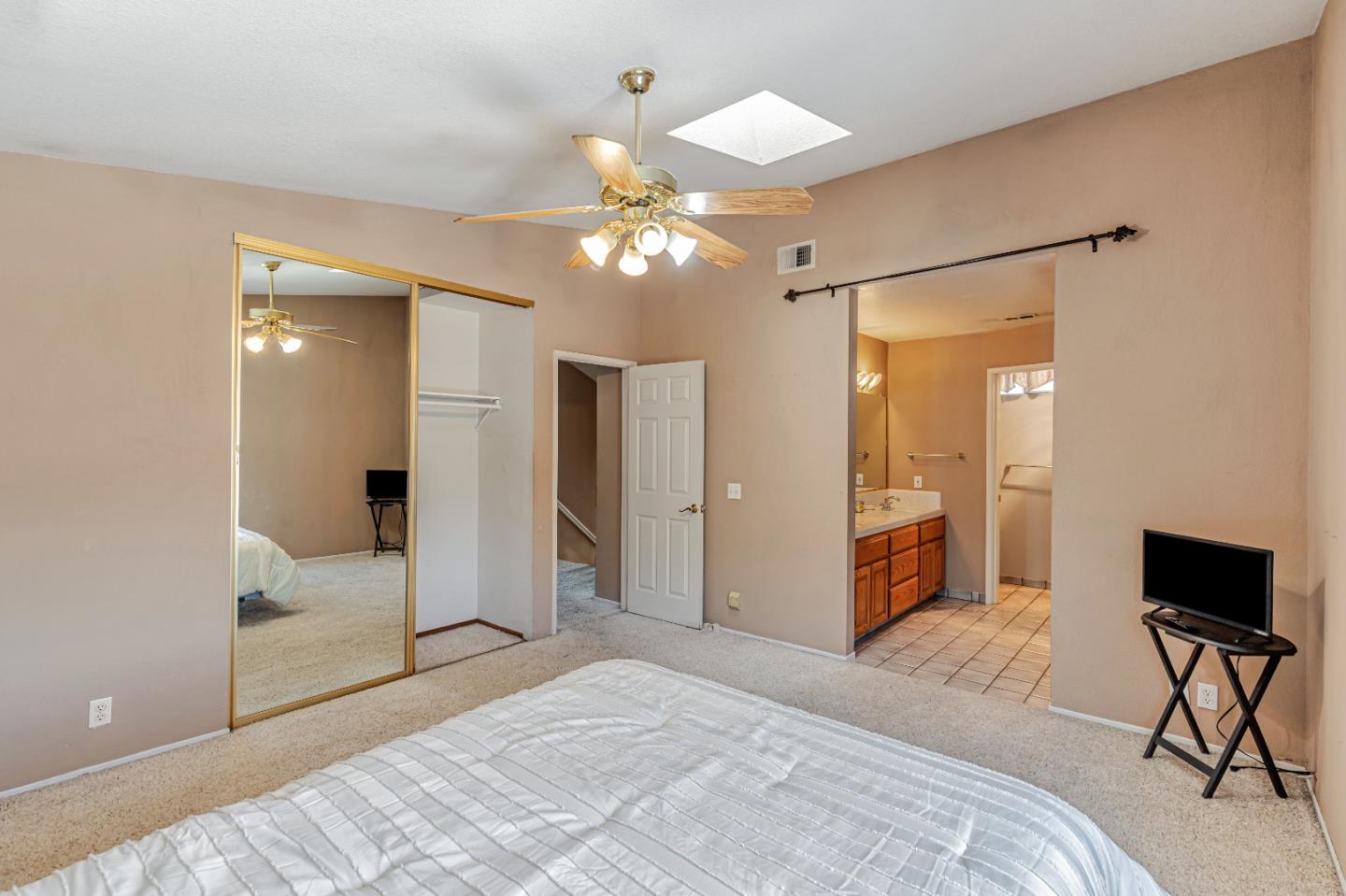 Detail Gallery Image 33 of 81 For 1298 Hersman Dr, Gilroy,  CA 95020 - 4 Beds | 2/1 Baths