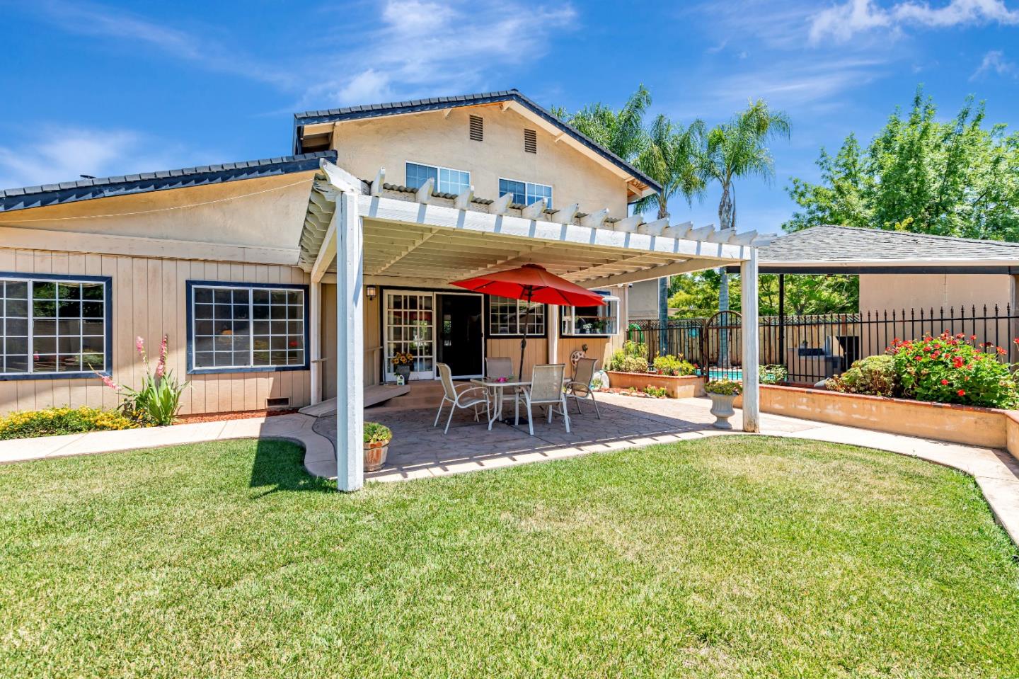 Detail Gallery Image 48 of 81 For 1298 Hersman Dr, Gilroy,  CA 95020 - 4 Beds | 2/1 Baths