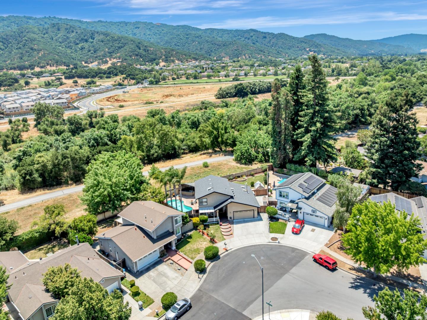 Detail Gallery Image 68 of 81 For 1298 Hersman Dr, Gilroy,  CA 95020 - 4 Beds | 2/1 Baths