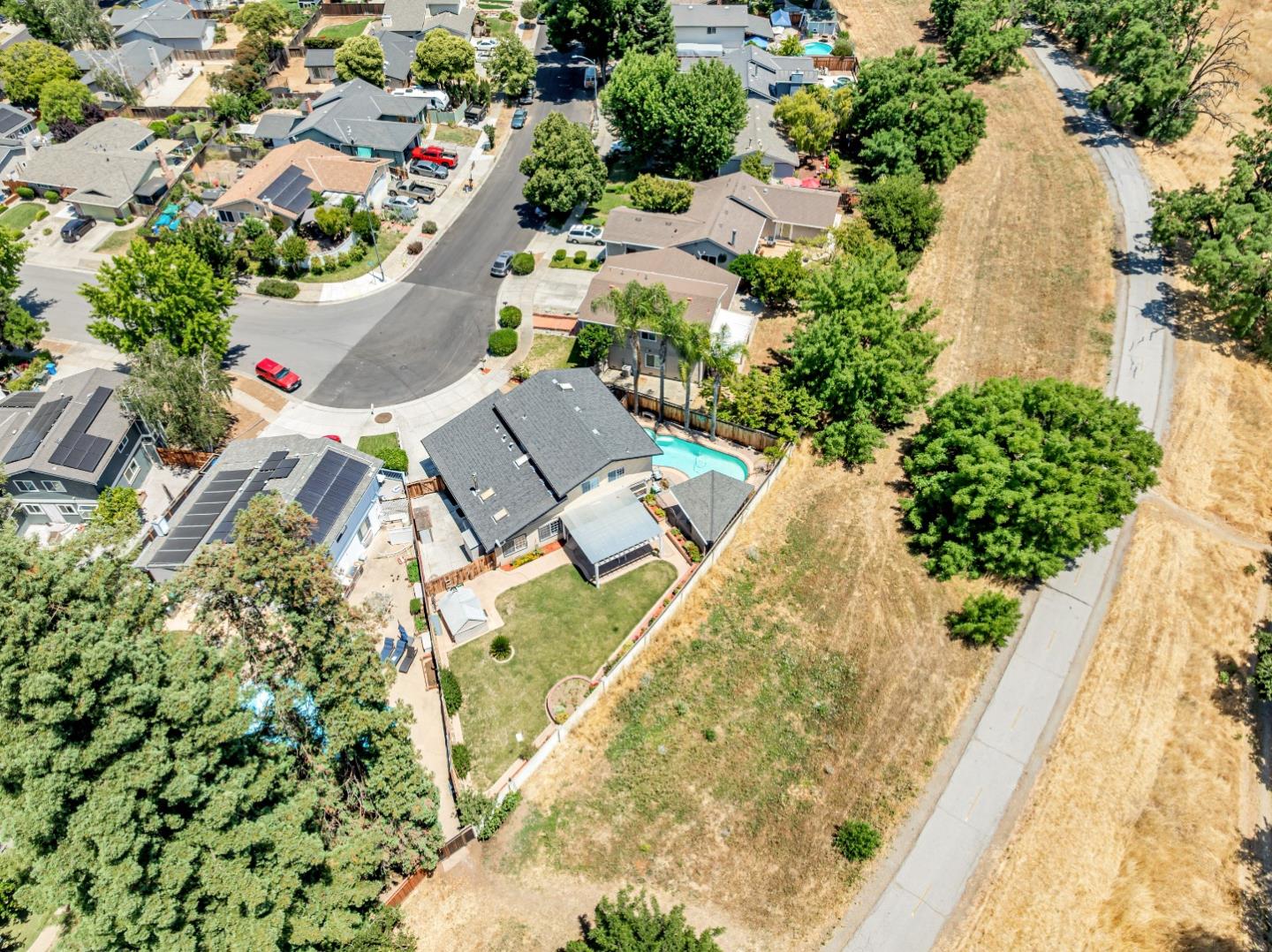 Detail Gallery Image 71 of 81 For 1298 Hersman Dr, Gilroy,  CA 95020 - 4 Beds | 2/1 Baths